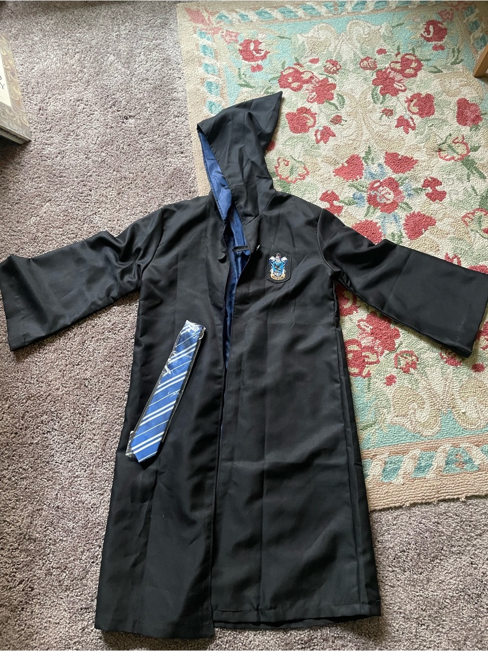 Ravenclaw Robe & Tie
